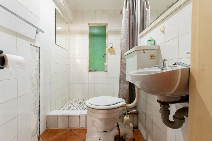 6 Bedroom Property for Sale in Laaiplek Western Cape